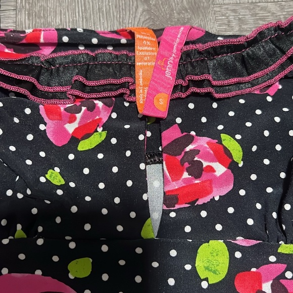 Jenni by Jennifer Moore - Picture 2 of 2